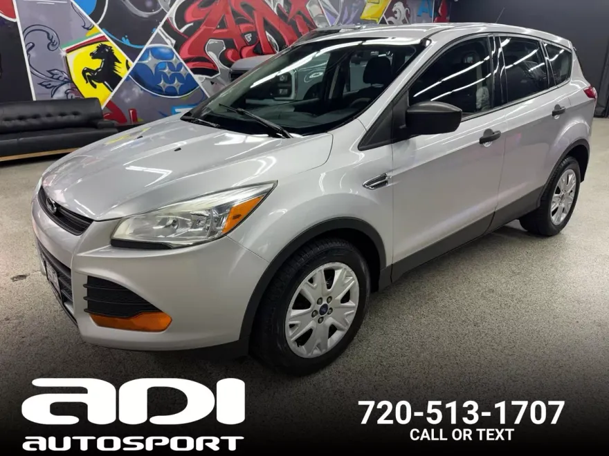2014 Ford Escape S photo 1