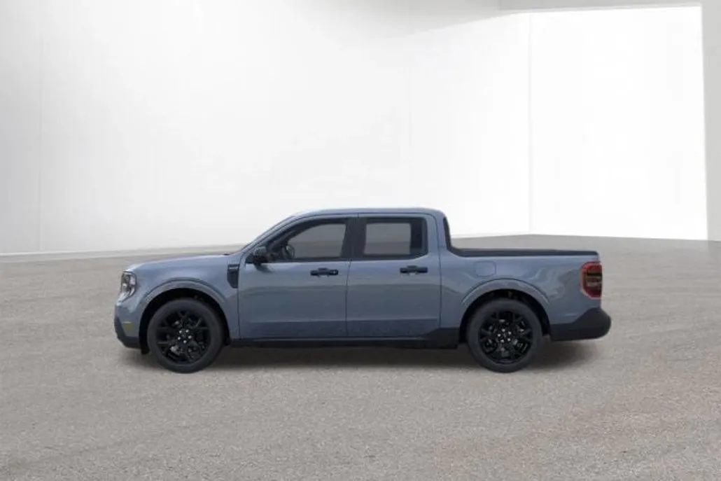 2025 Ford Maverick XLT photo 1