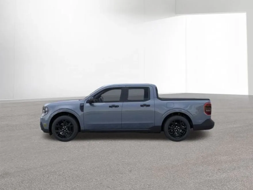 2025 Ford Maverick XLT photo 1