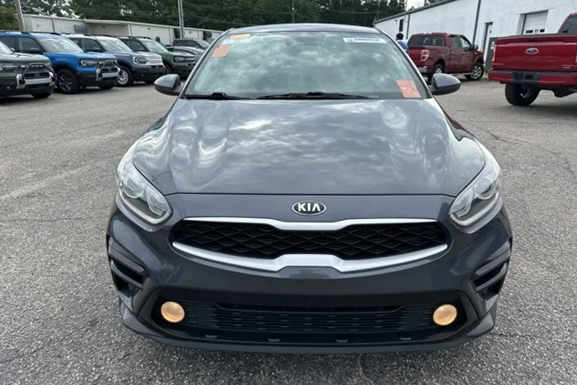 2021 Kia Forte LXS photo 1