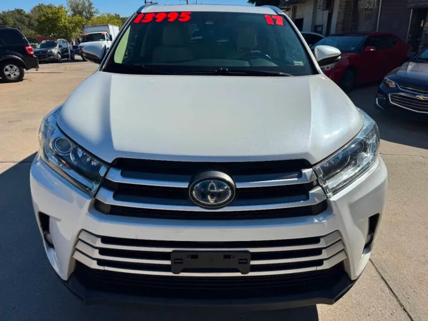 2017 Toyota Highlander Hybrid XLE photo 1