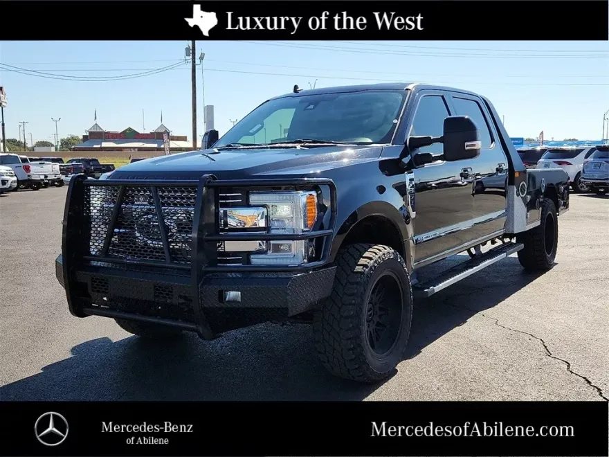 2019 Ford F-350 Lariat photo 1