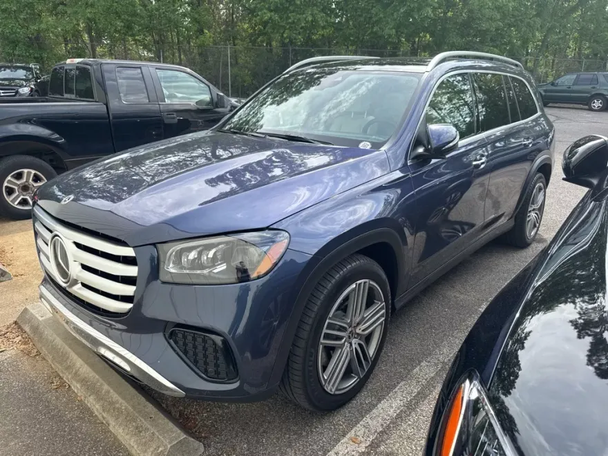2025 Mercedes Benz GLS 450 4MATIC photo 1
