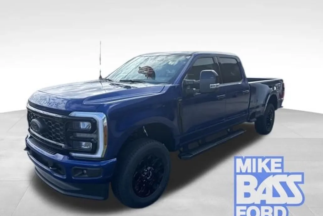 2026 Ford F-250 Lariat photo 1