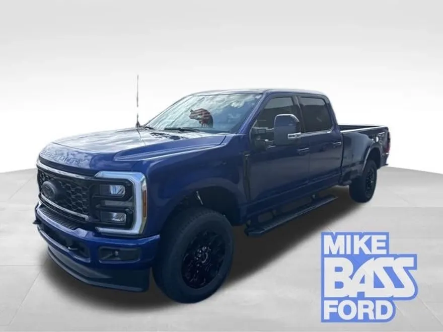 2026 Ford F-250 Lariat photo 1