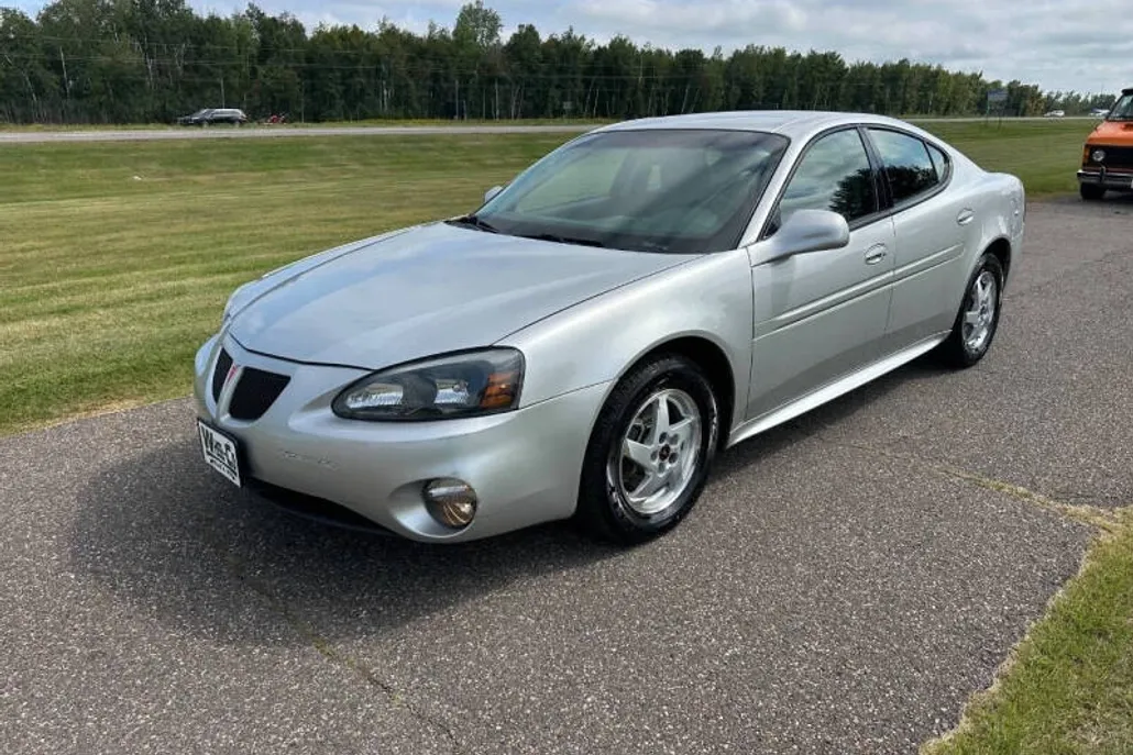 2004 Pontiac Grand Prix GT2 photo 1
