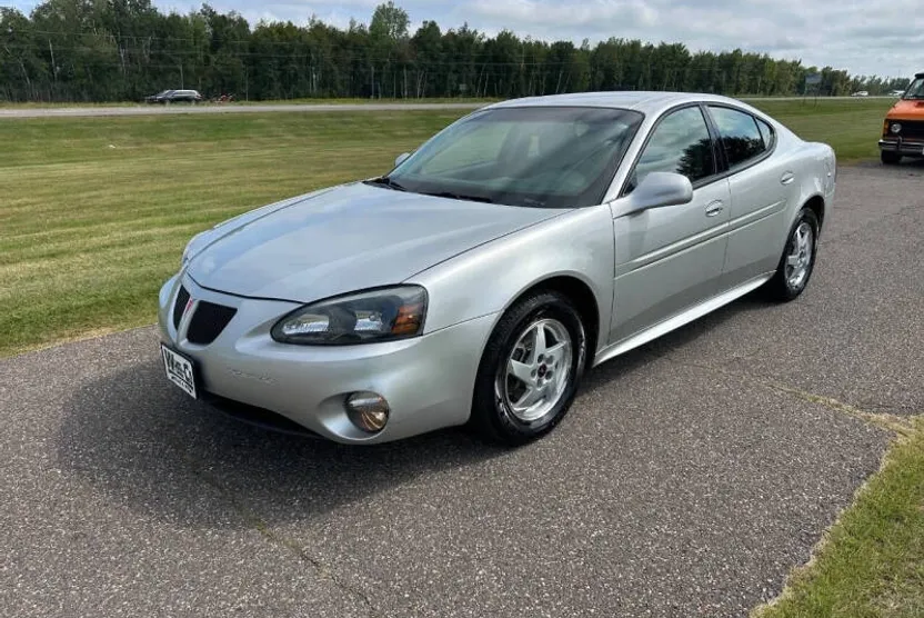 2004 Pontiac Grand Prix GT2 photo 1