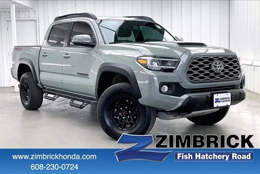 2023 Toyota Tacoma TRD Off-Road V6 photo 1