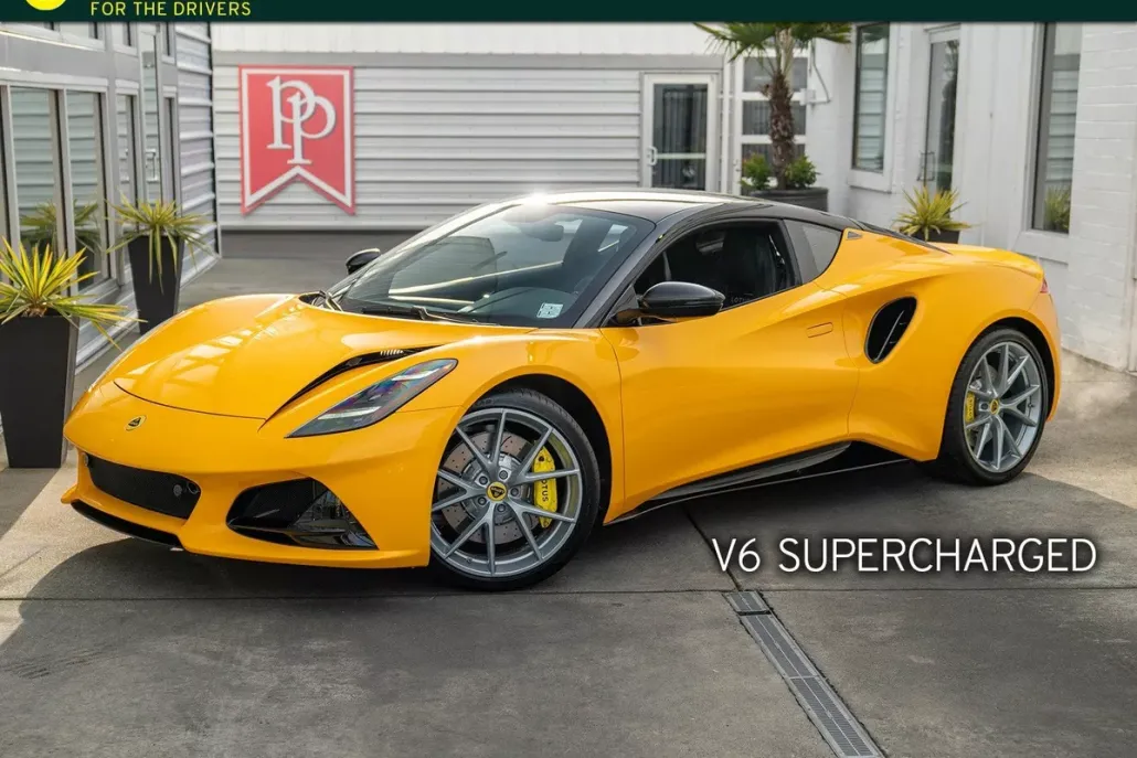 2024 Lotus Emira First Edition photo 1