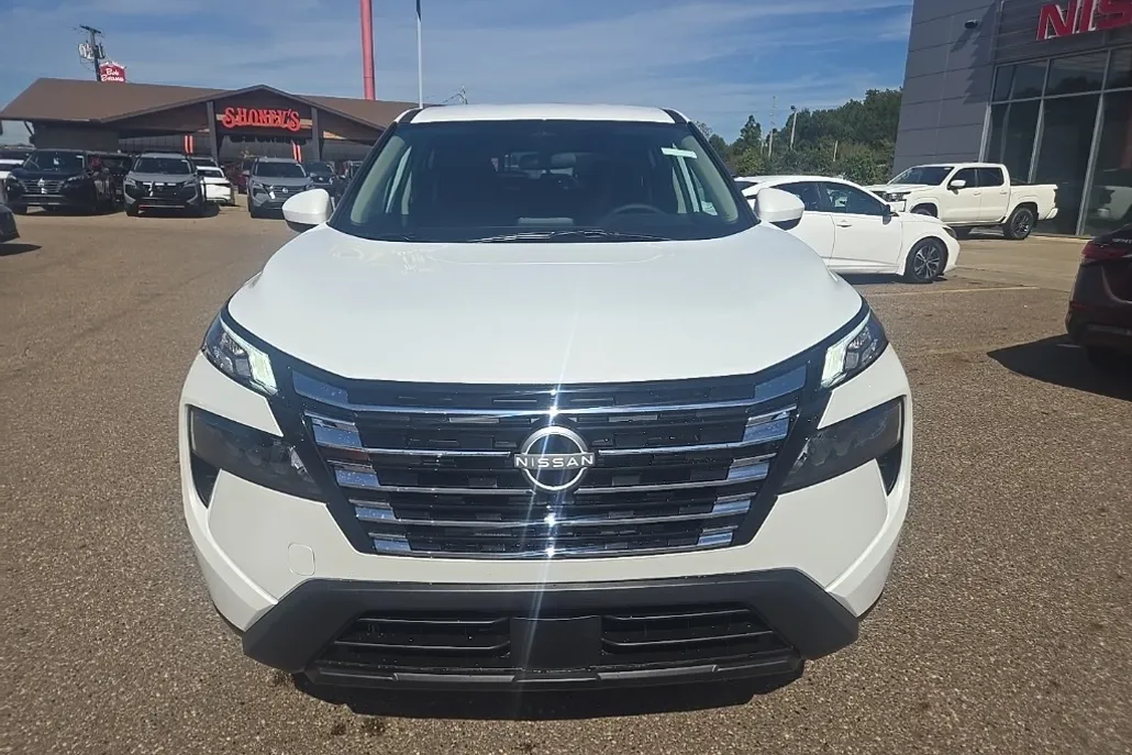 2026 Nissan Rogue SV photo 1