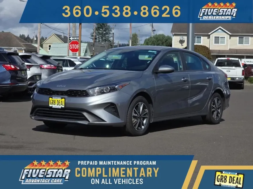 2024 Kia Forte LXS photo 1