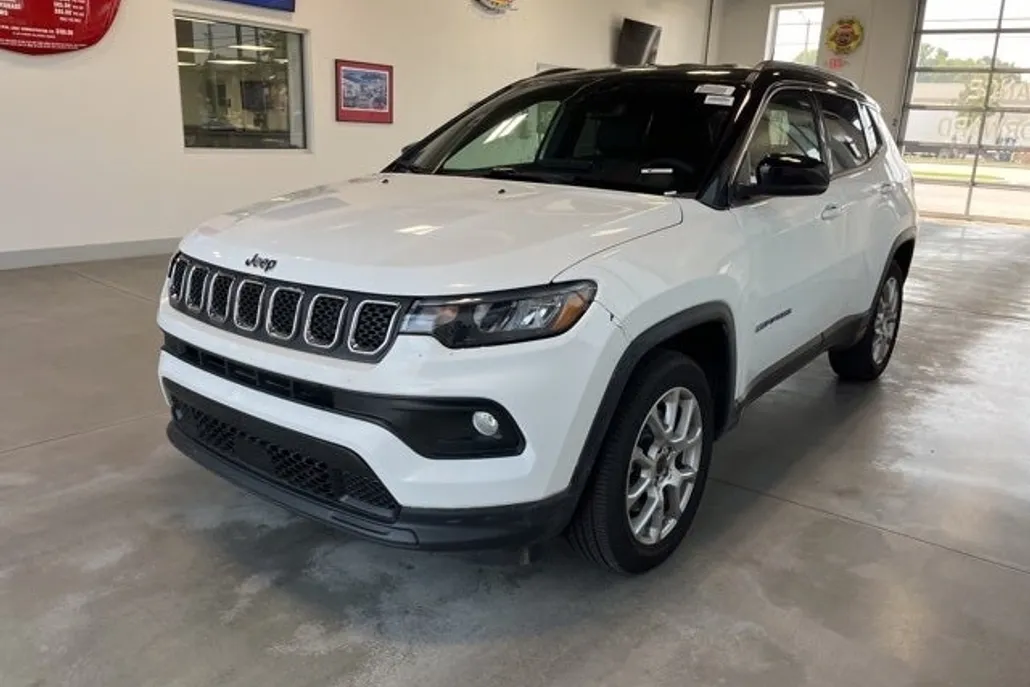 2025 Jeep Compass Limited photo 1