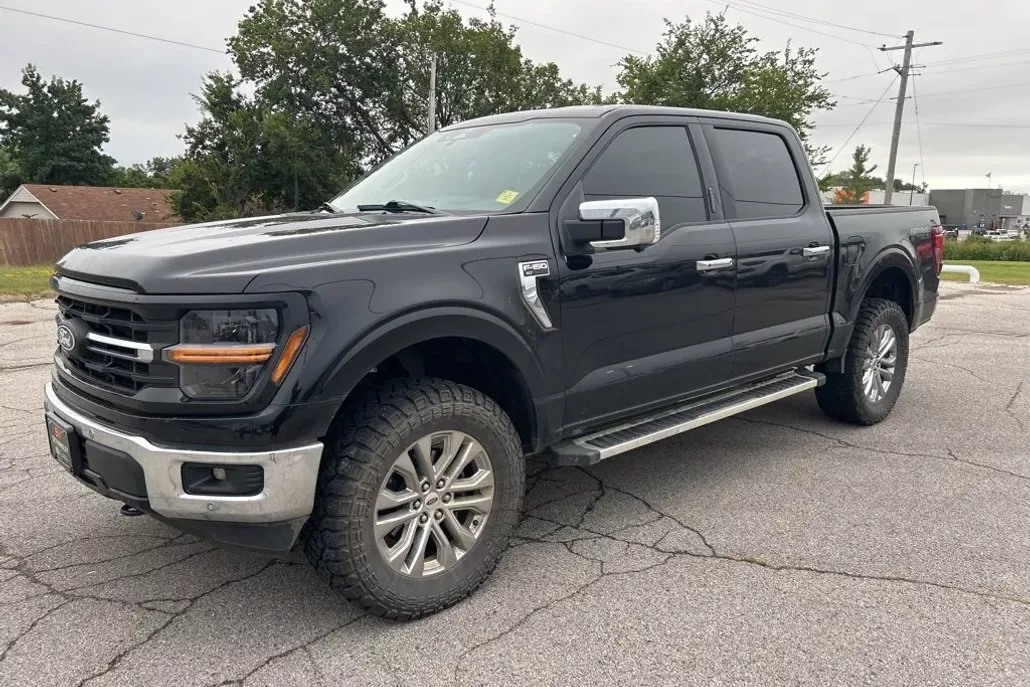 2024 Ford F-150 XLT photo 1