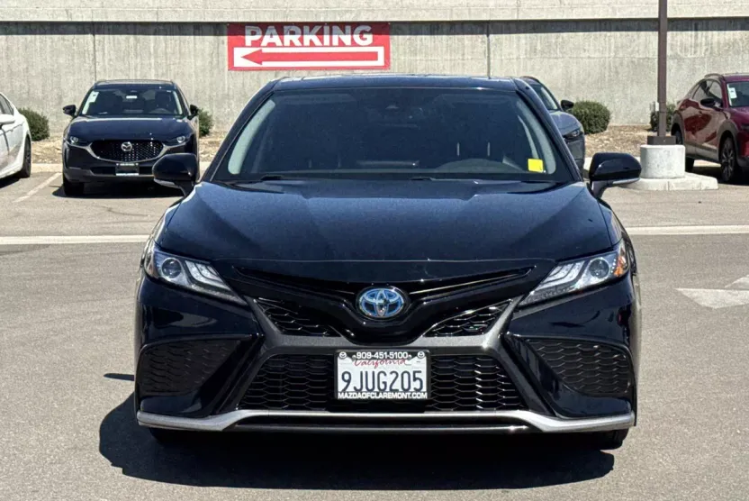 2024 Toyota Camry Hybrid XSE photo 1