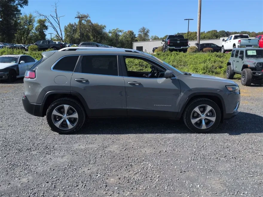 2020 Jeep Cherokee Limited photo 1