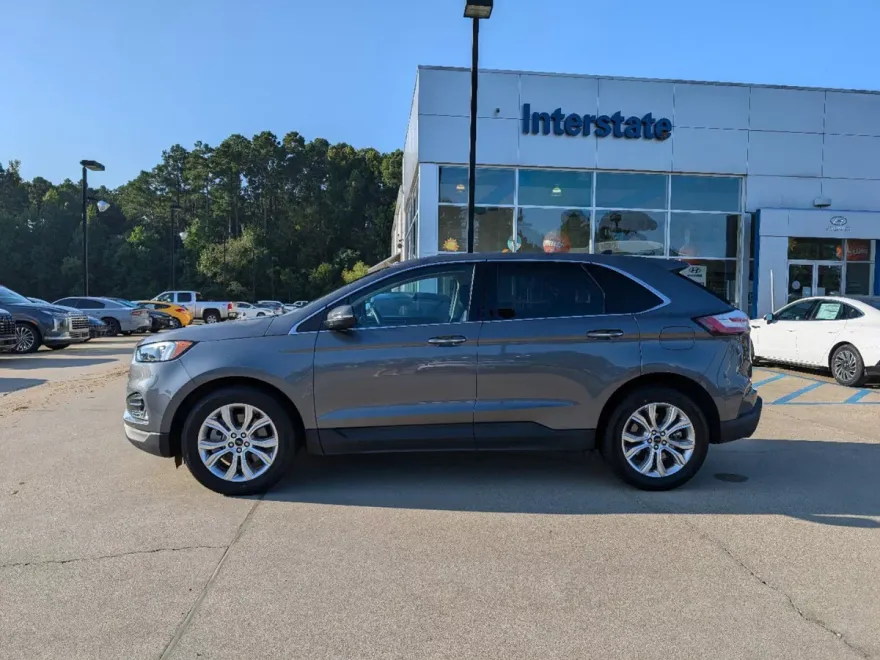 2024 Ford Edge Titanium photo 1