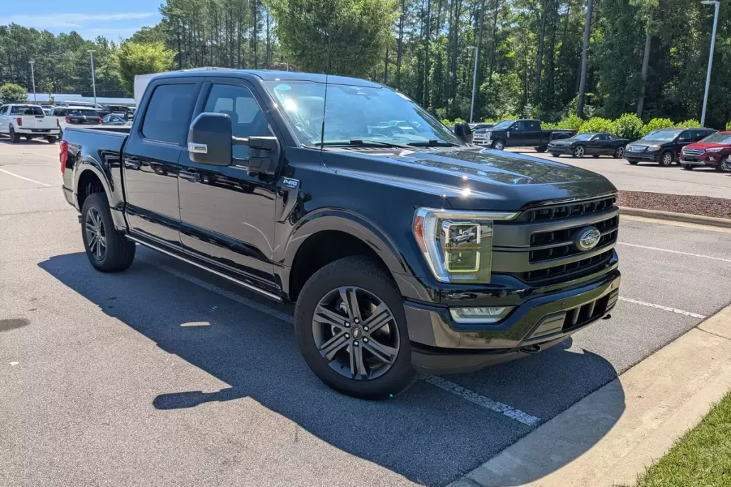 2023 Ford F-150 Lariat photo 1