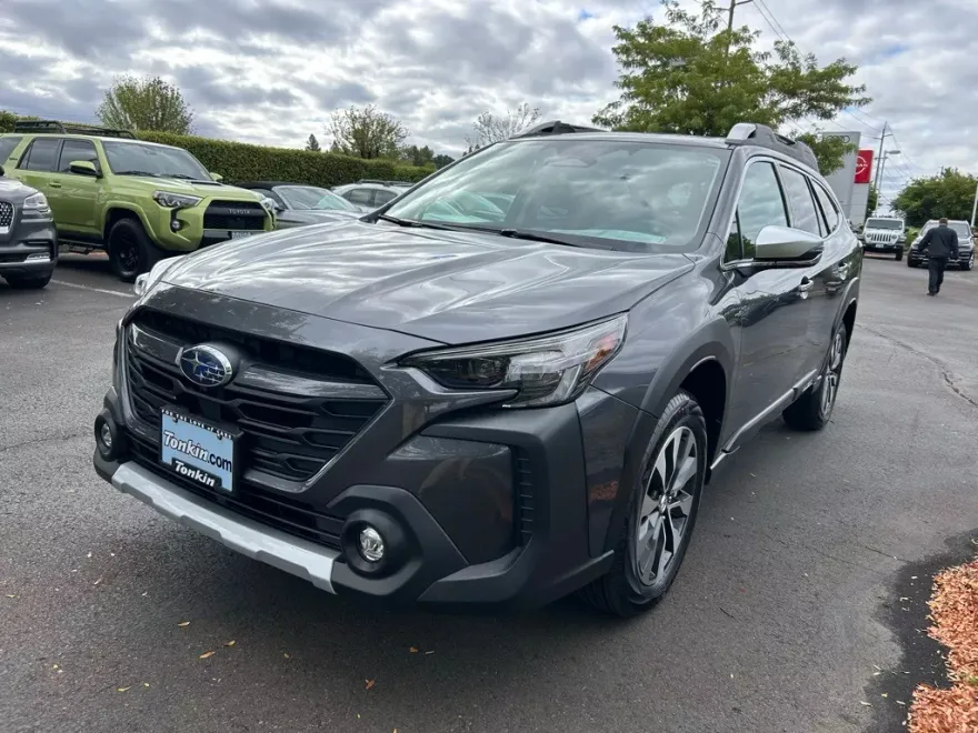 2025 Subaru Outback Touring XT photo 1