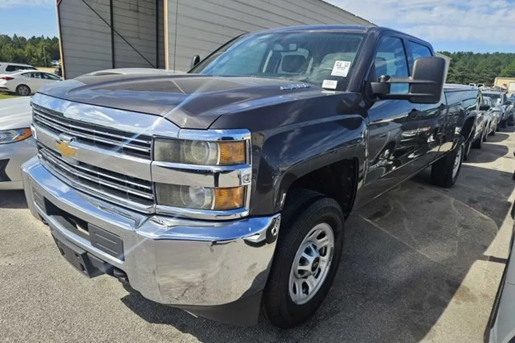 2015 Chevrolet Silverado 3500HD photo 1