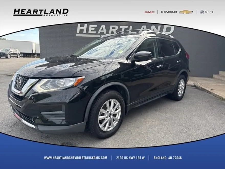 2020 Nissan Rogue SV photo 1
