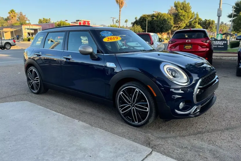 2019 Mini Clubman Base S photo 1