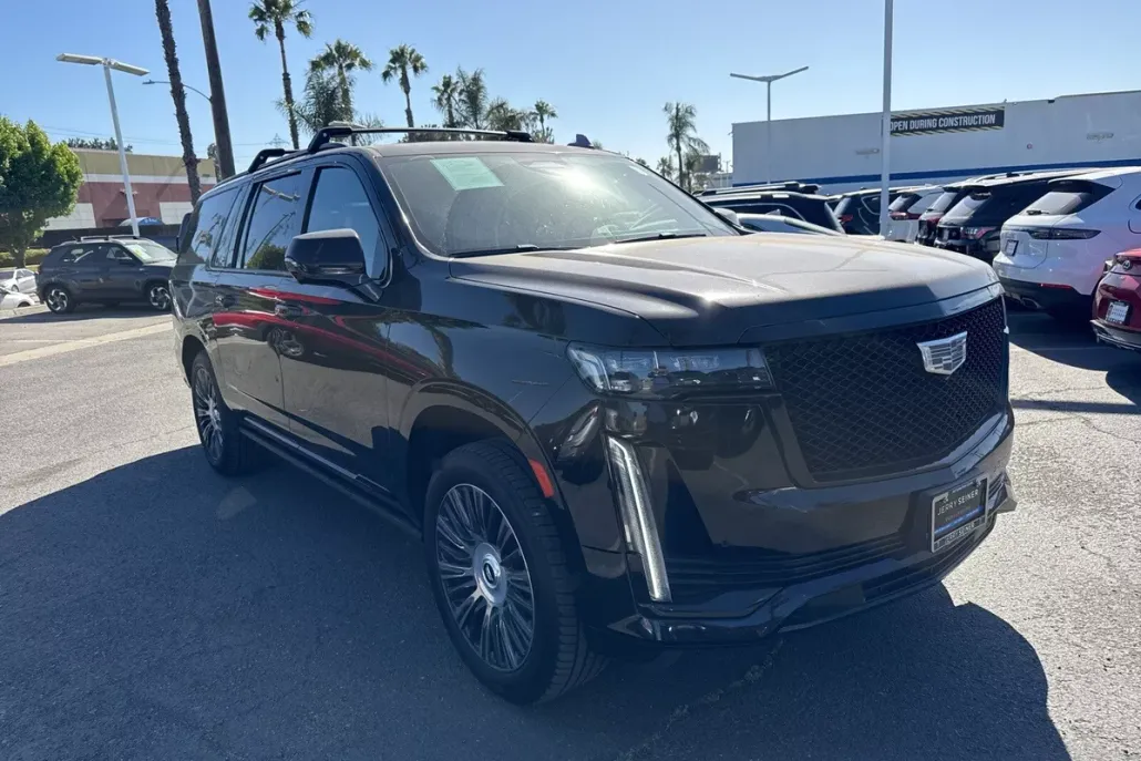 2022 Cadillac Escalade ESV Sport Platinum photo 1