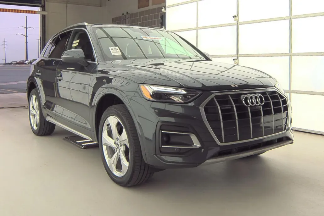 2021 Audi Q5 45 Premium Plus photo 1