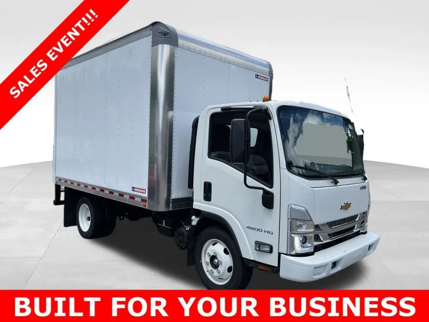 2024 Chevrolet Silverado 4500HD photo 1