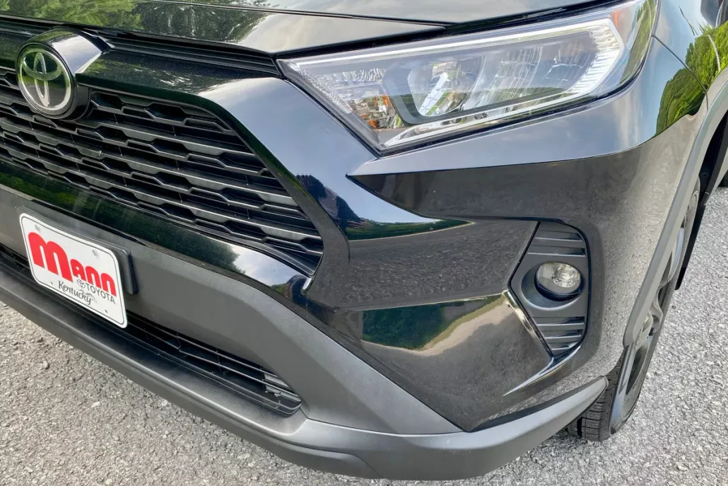 2021 Toyota RAV4 XLE photo 1