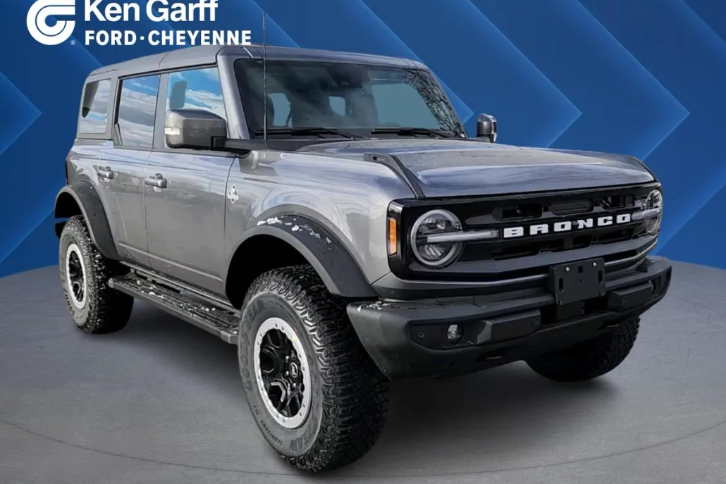 2024 Ford Bronco Outer Banks photo 1
