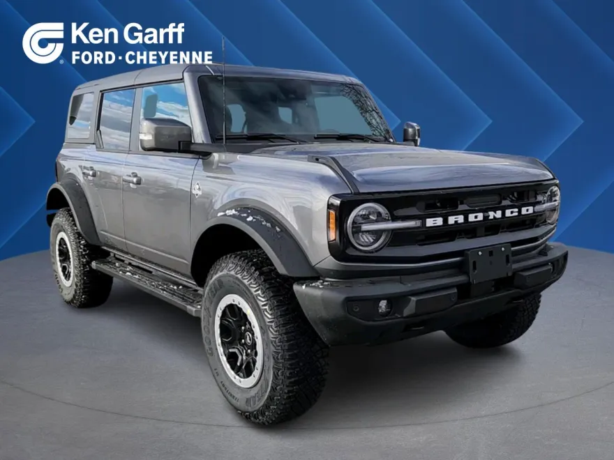 2024 Ford Bronco Outer Banks photo 1