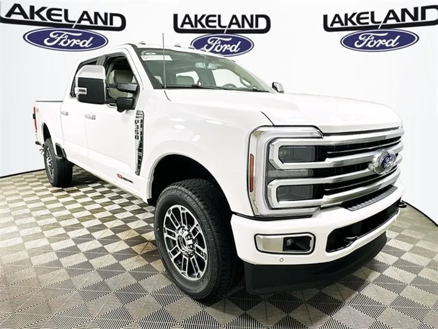 2025 Ford F-350 Platinum photo 1