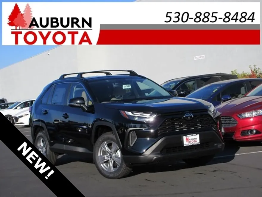 2025 Toyota RAV4 Hybrid XLE photo 1