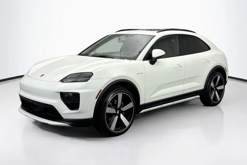 2024 Porsche Macan 4 Electric photo 1
