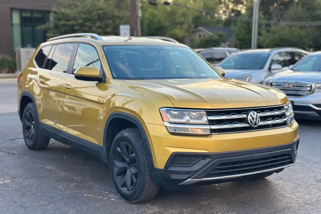 2018 Volkswagen Atlas S photo 1