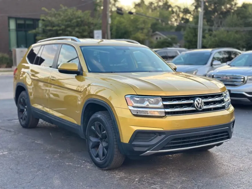 2018 Volkswagen Atlas S photo 1