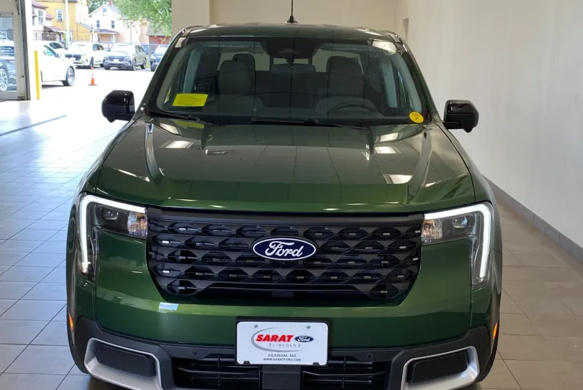 2025 Ford Maverick Lariat photo 1