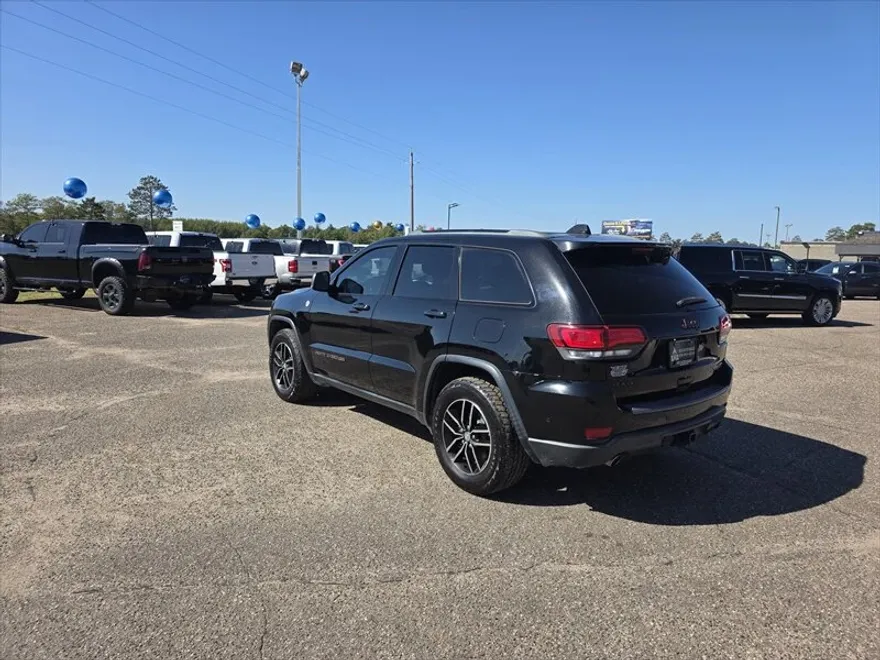 2018 Jeep Grand Cherokee Trailhawk photo 1