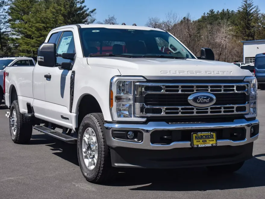 2025 Ford F-350 photo 1