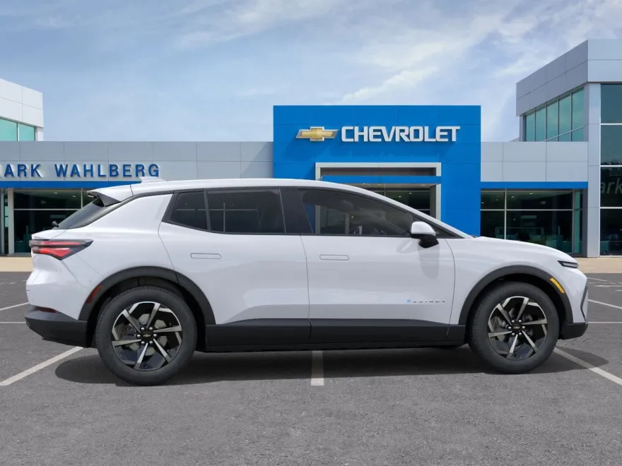 2026 Chevrolet Equinox EV 1LT photo 1
