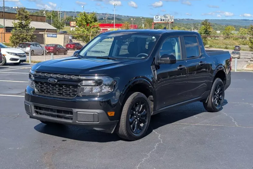 2024 Ford Maverick XLT photo 1
