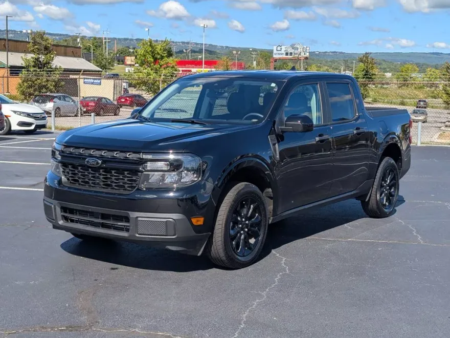 2024 Ford Maverick XLT photo 1