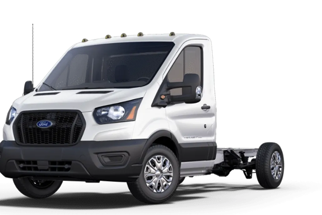 2024 Ford Transit Cutaway photo 1