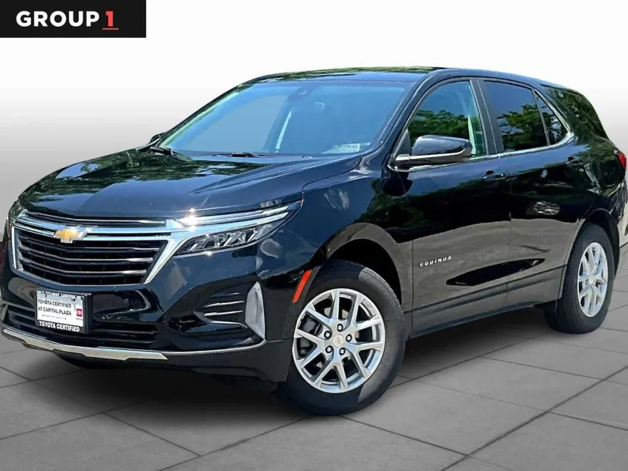 2022 Chevrolet Equinox LT photo 1