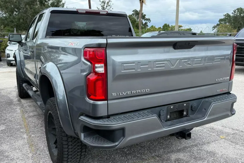 2020 Chevrolet Silverado 1500 Custom photo 1
