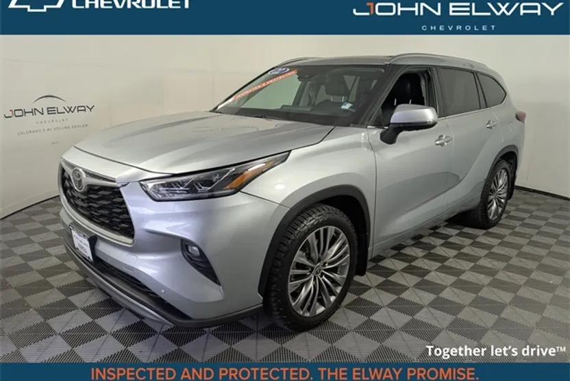 2022 Toyota Highlander Platinum photo 1