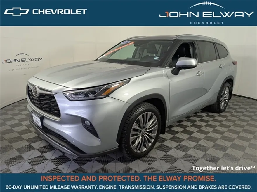 2022 Toyota Highlander Platinum photo 1