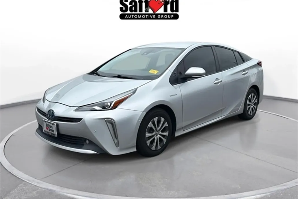 2022 Toyota Prius LE AWD-e photo 1