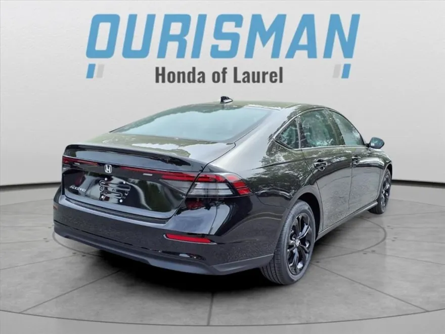 2025 Honda Accord SE photo 1
