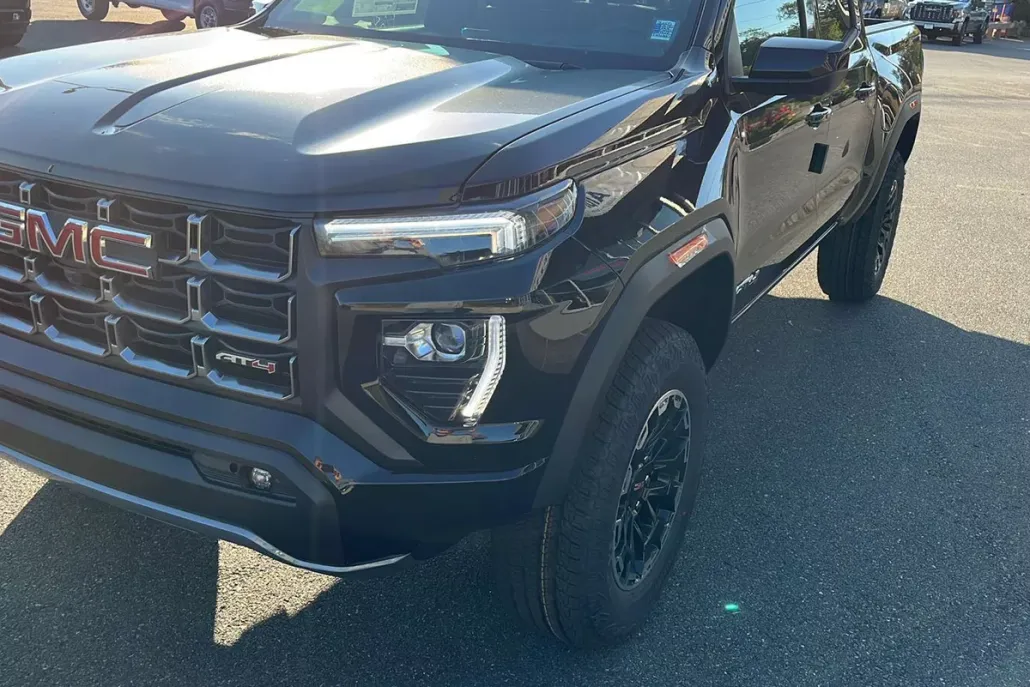 2026 Gmc Canyon AT4 photo 1
